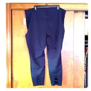 Lattice Leg Leggings